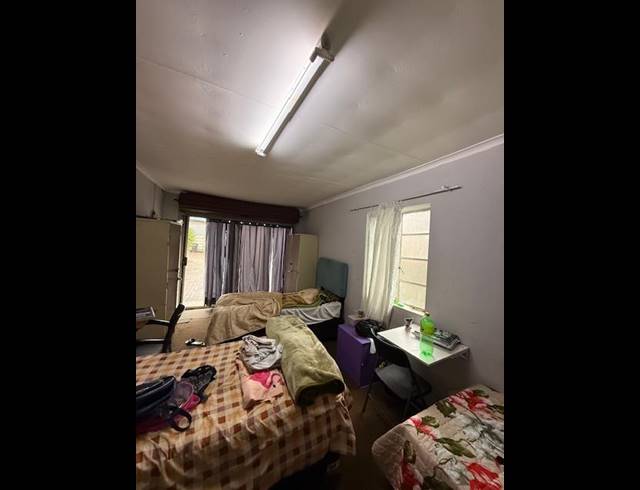 10 BEDROOM FREESTANDING FOR SALE IN HEIDELBERG EXT 5